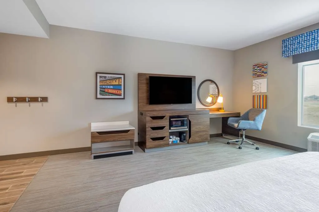 Hampton Inn Kansas City Southeast — 3