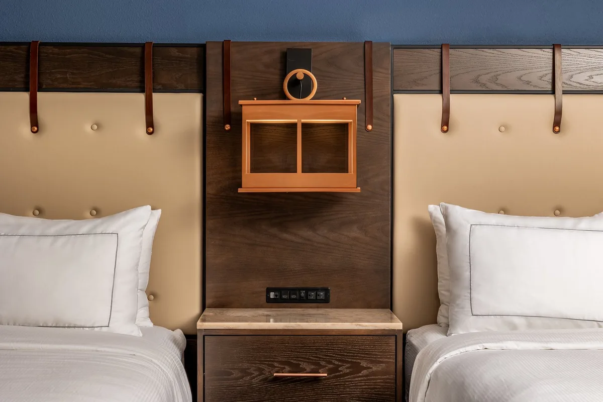 Hotel Westport Kansas City, Tapestry Collection by Hilton — 3