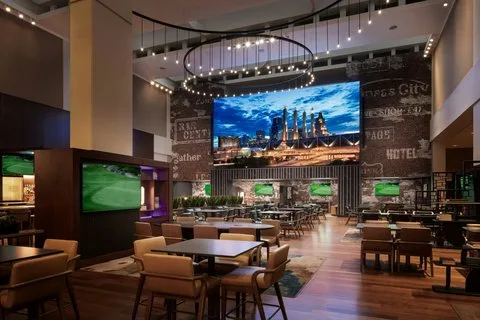 Kansas City Marriott Downtown — 2
