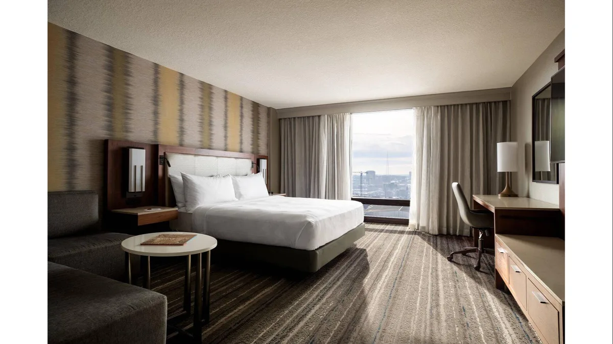 Kansas City Marriott Downtown — 3