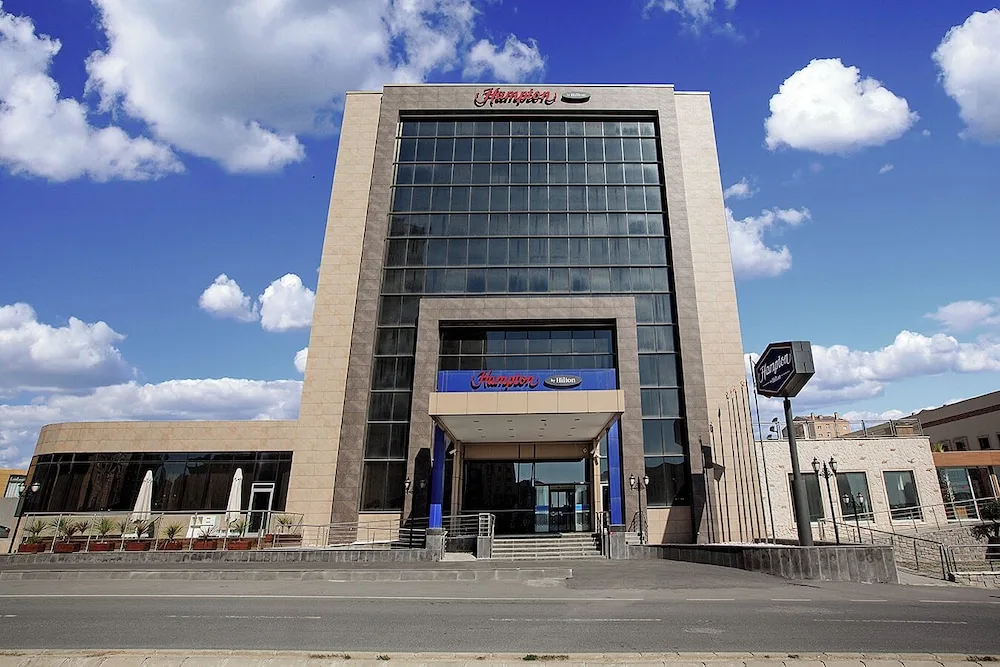 Hampton by Hilton Istanbul Kayasehir — 3