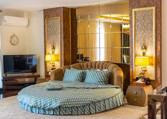 Taj Mahal Hotel — 2