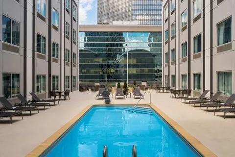 Courtyard by Marriott Charlotte City Center — 2