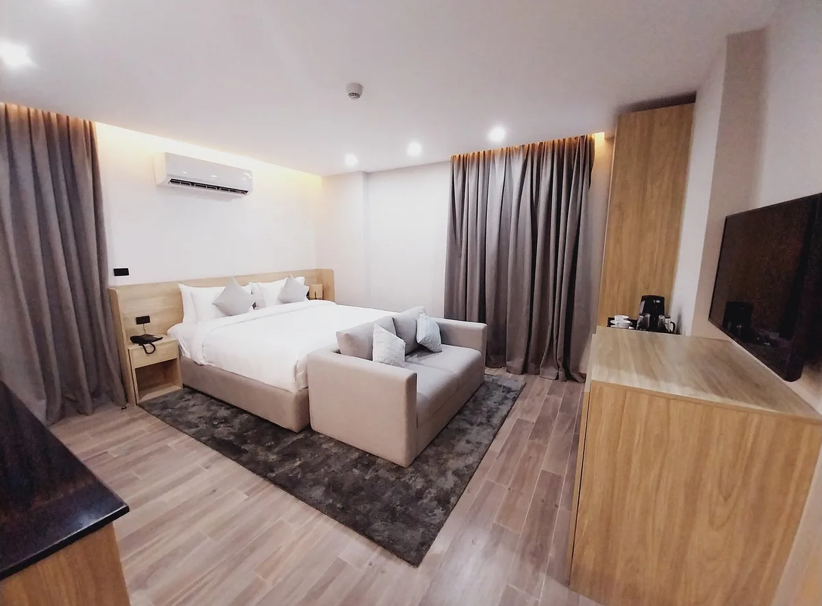 La Casa Residence — 2