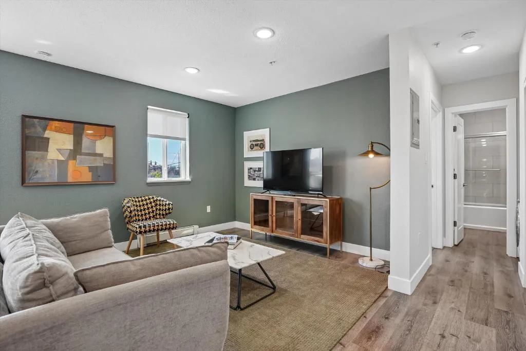 Kasa LoHi Denver — 3