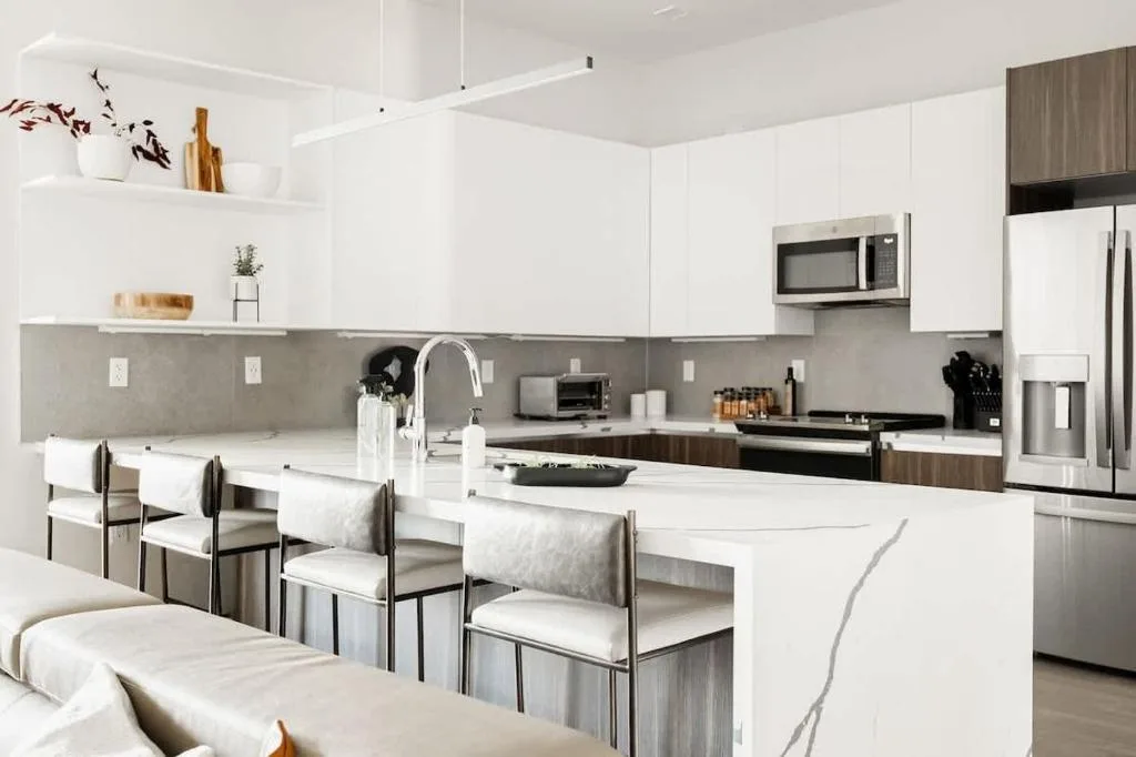 Walk to Gameday - Jefferson Park Condo - Tesoro — 2