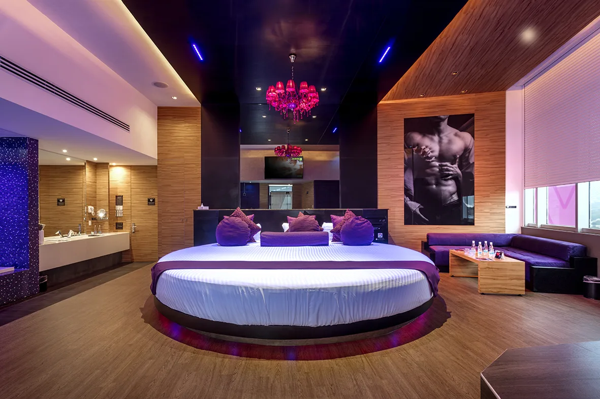 V Motel Boutique — 3