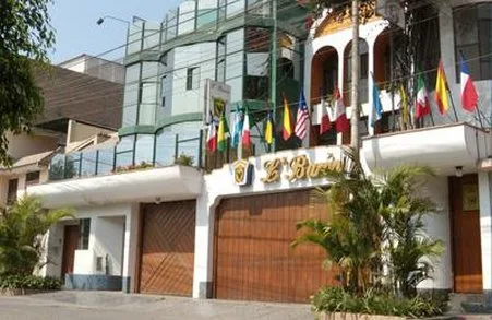 Casa Hotel — 3