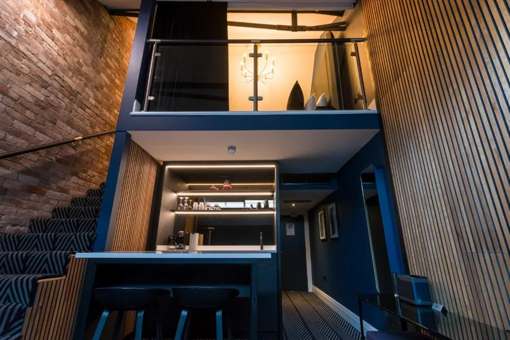 Velvet Hotel, Bar & Brasserie — 2