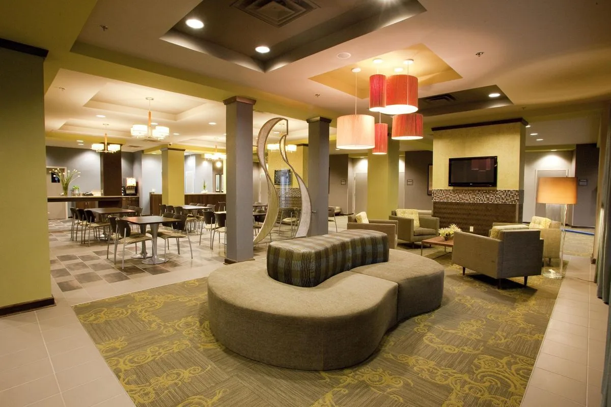Riverwind Hotel