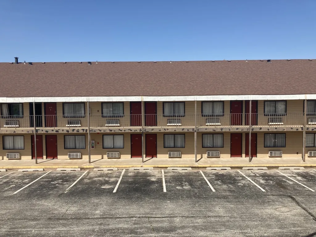 Thunderbird Lodge — 3