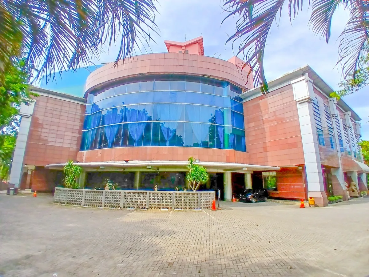 BALLROOM, HOTEL NAM CENTRE — 3