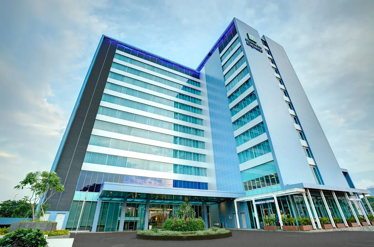 Holiday Inn Express Jakarta International Expo by IHG — 3