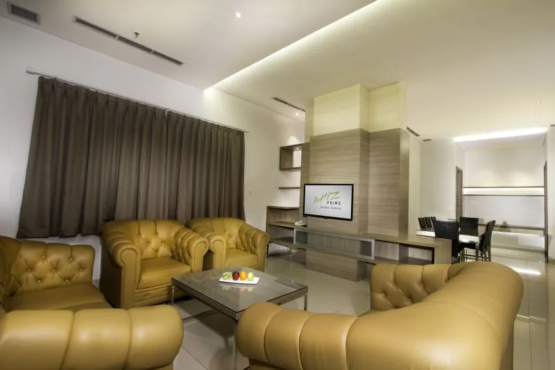 Whiz Prime Hotel Kelapa Gading — 2
