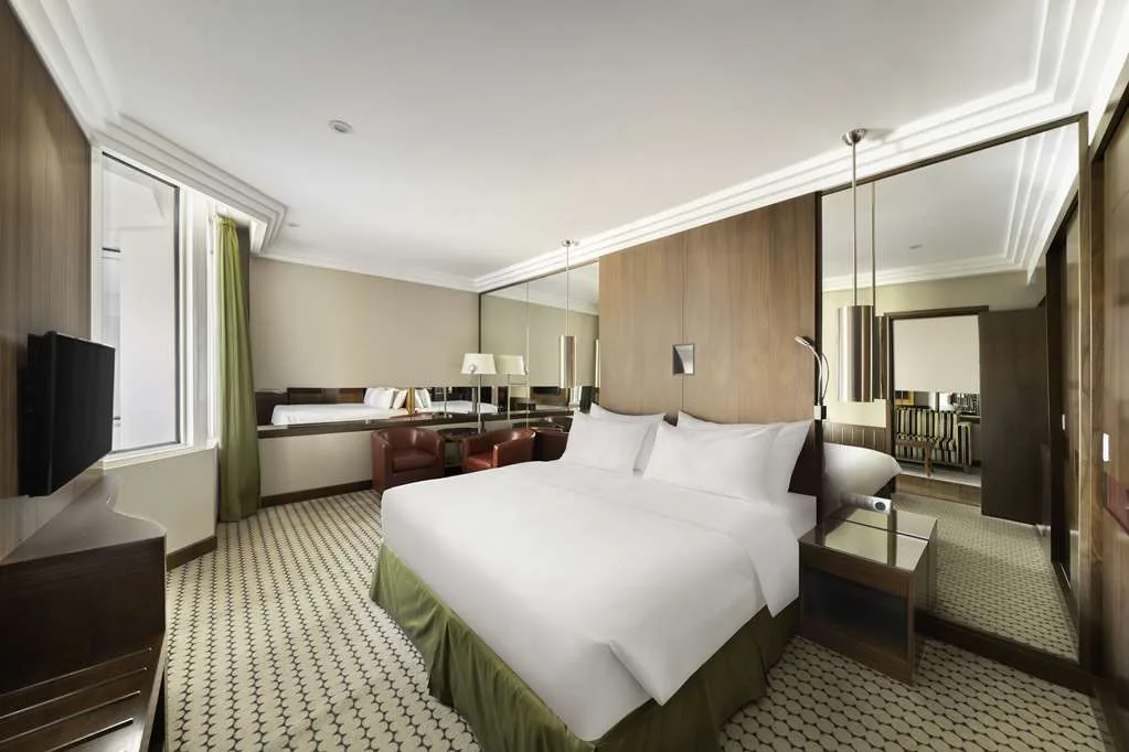 Radisson Blu Hotel & Convention Center, Riyadh Minhal — 3