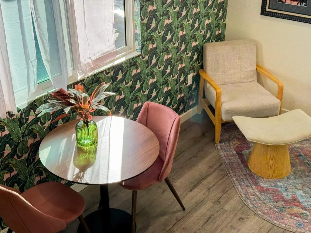 Forty First Place - Boutique Hostel — 2