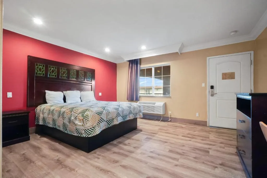 Santa Fe Inn Los Angeles — 2