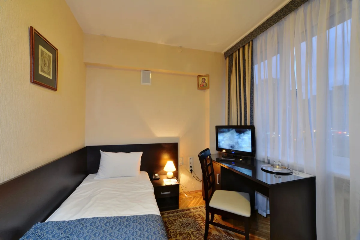 Hotel "Universitetskaya" — 3