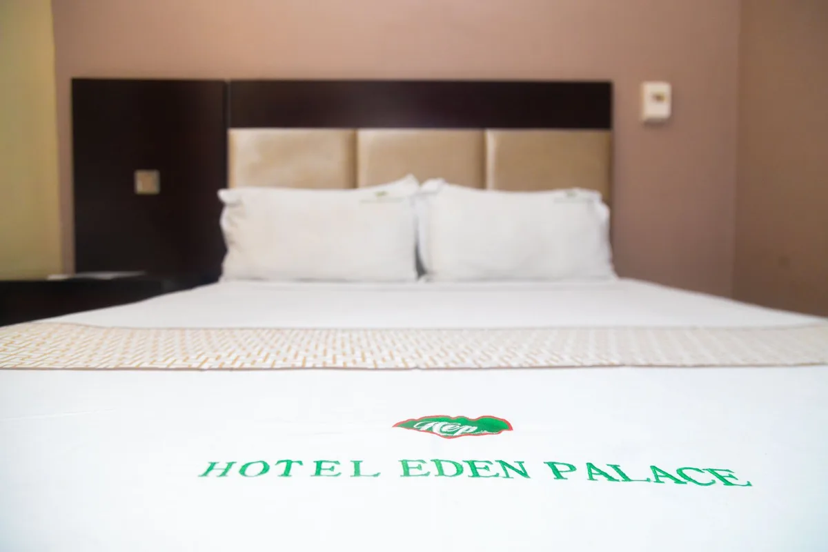 Hôtel Eden Palace — 2