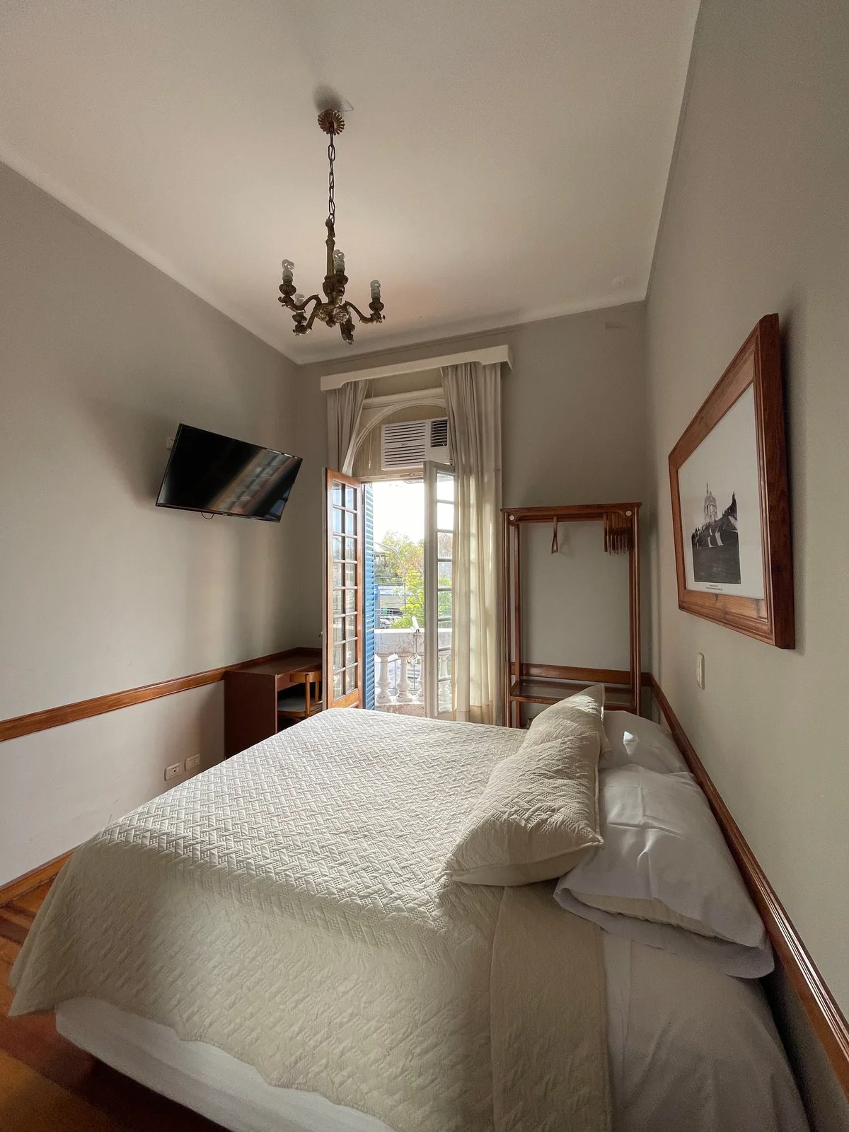 Hotel VICENTE LOPEZ — 2
