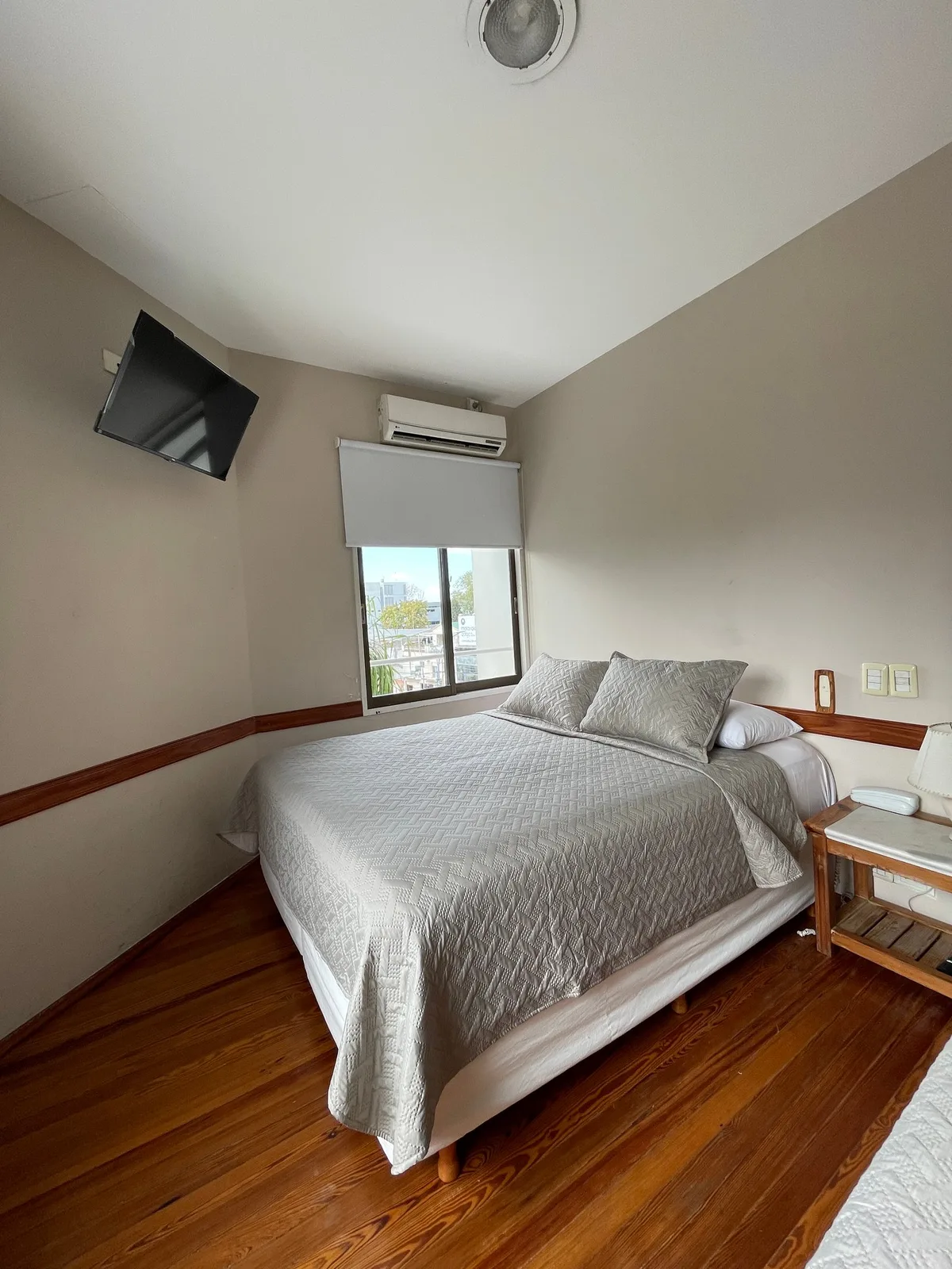 Hotel VICENTE LOPEZ — 3