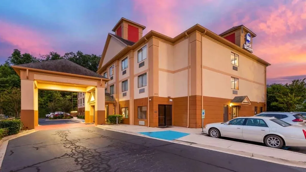 Best Western Seneca-Clemson — 3