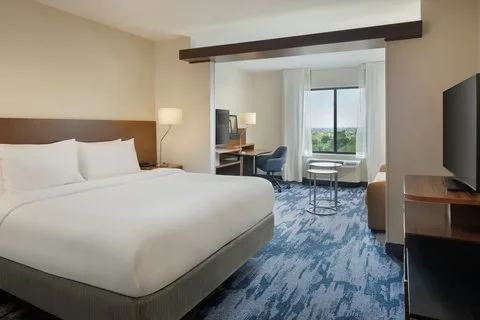 Fairfield by Marriott Inn & Suites Lincoln Southeast — 2