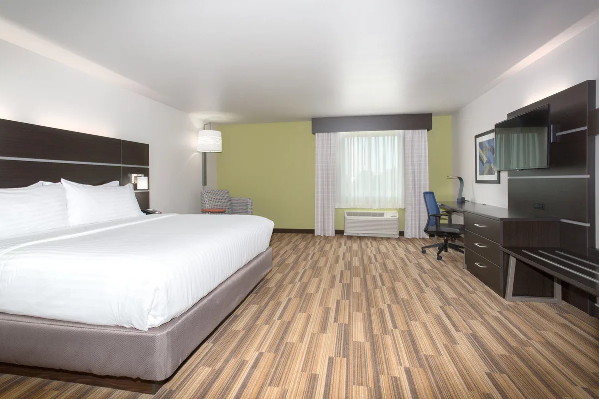 Holiday Inn Express & Suites Lincoln I - 80 by IHG — 2