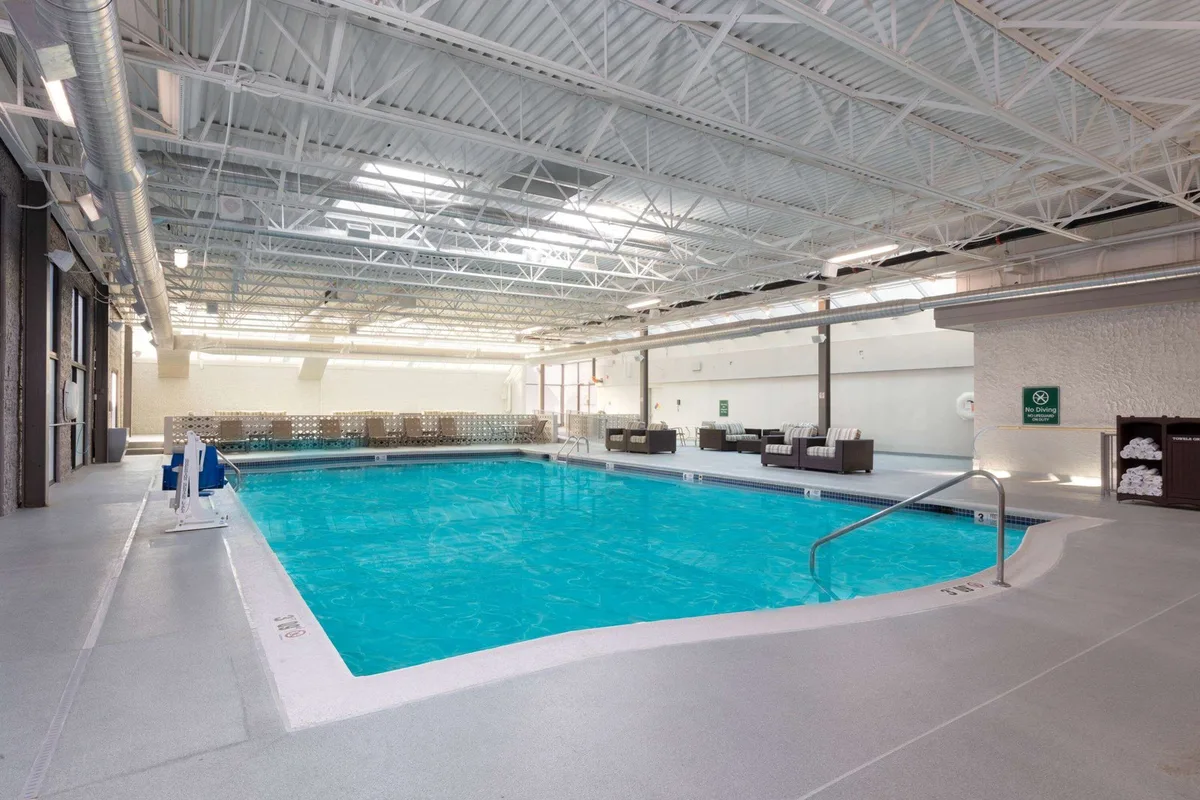 La Quinta Inn & Suites by Wyndham Clifton/Rutherford — 2