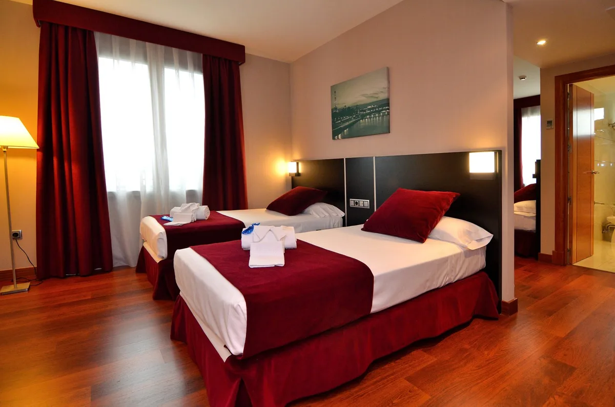 Hotel CLEMENT Barajas — 2