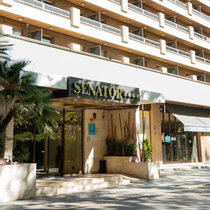 Senator Barajas Hotel — 2
