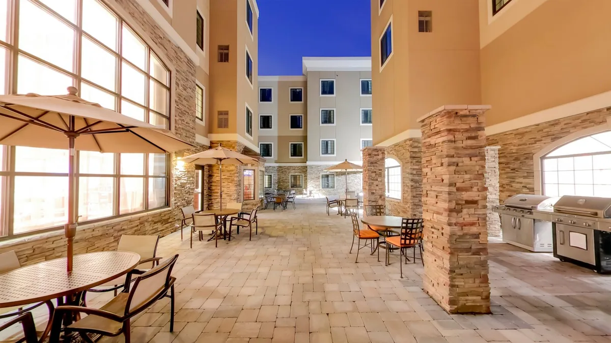Staybridge Suites Ann Arbor- Univ. of Michigan