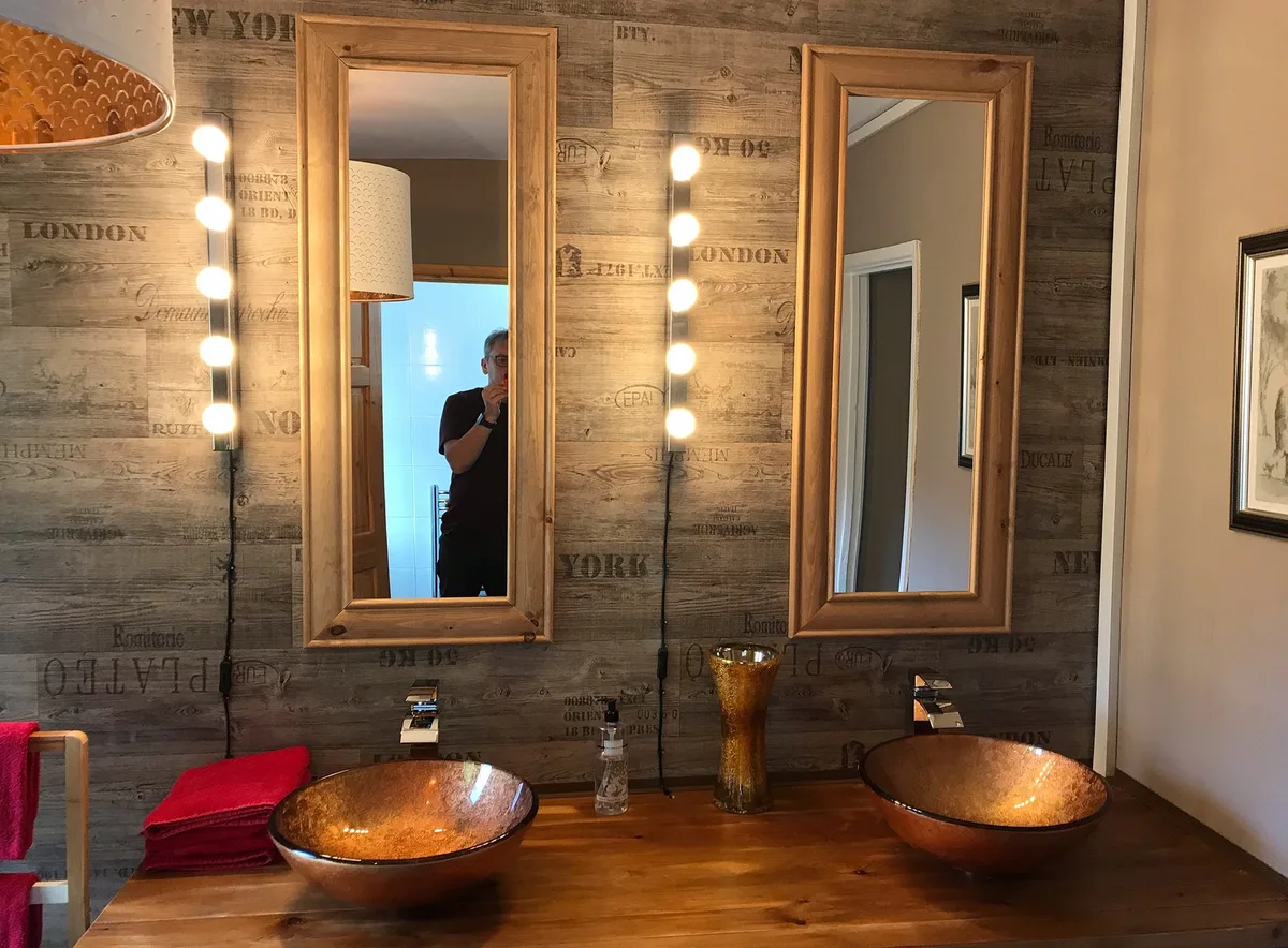 Inn Cardiff
