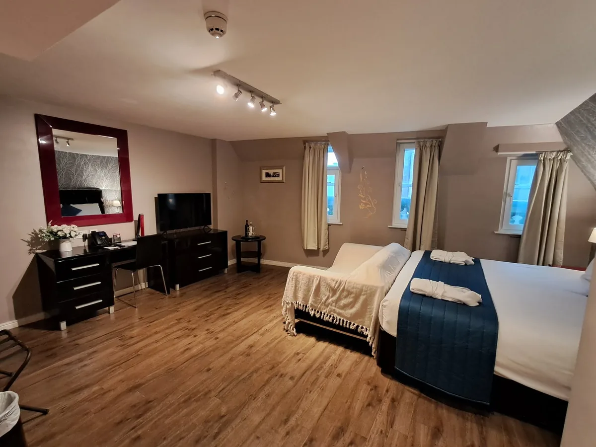 Royal Hotel Cardiff by Belvilla — 2