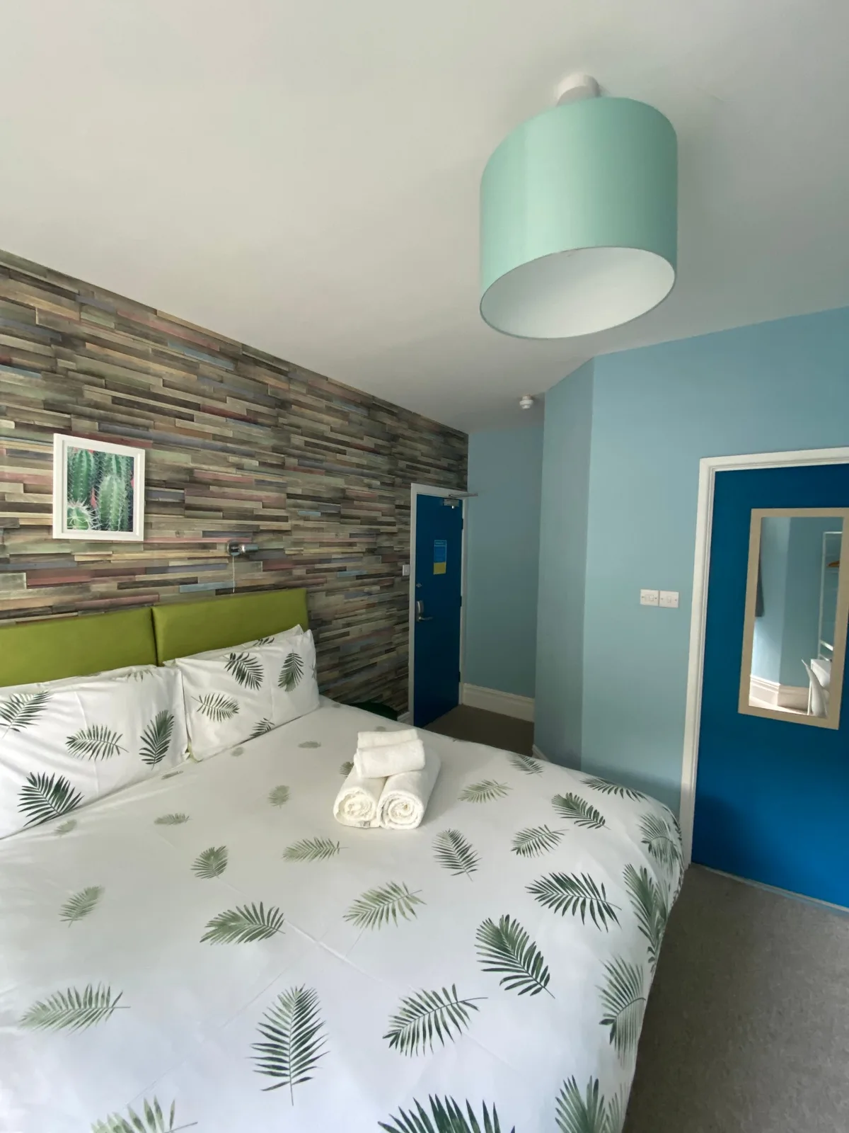 WiseStay — 2