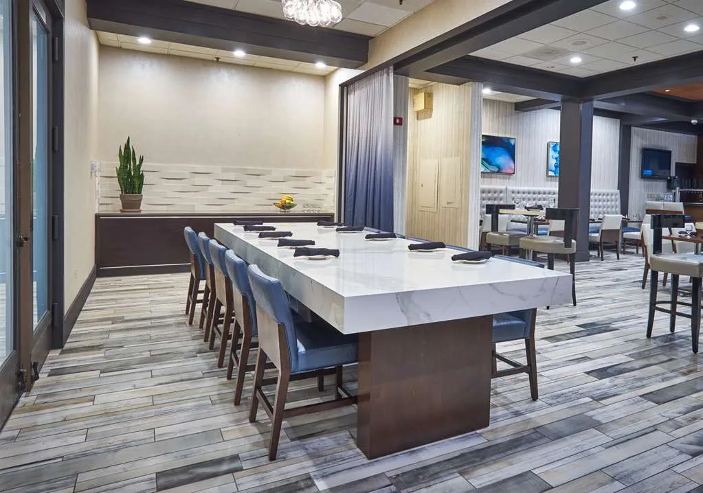 Hilton Knoxville