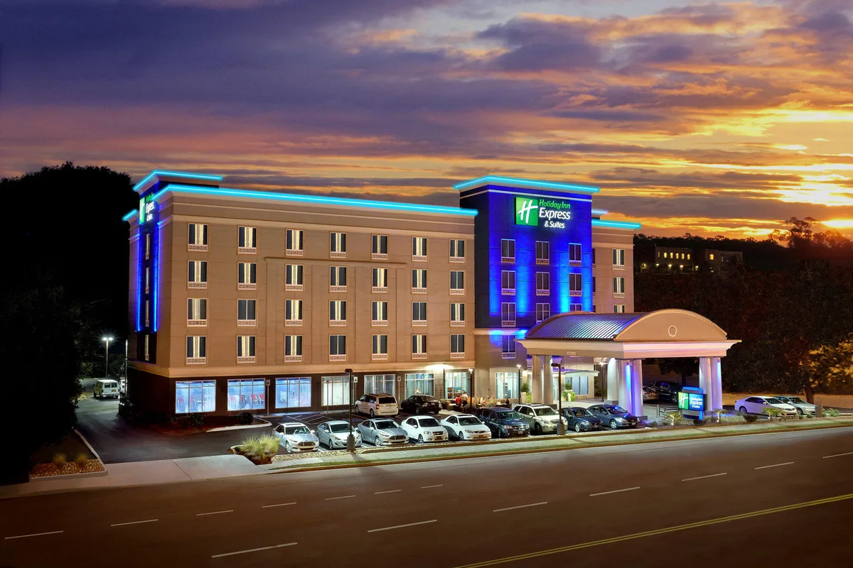 Holiday Inn Express & Suites Knoxville West - Papermill Dr by IHG — 2