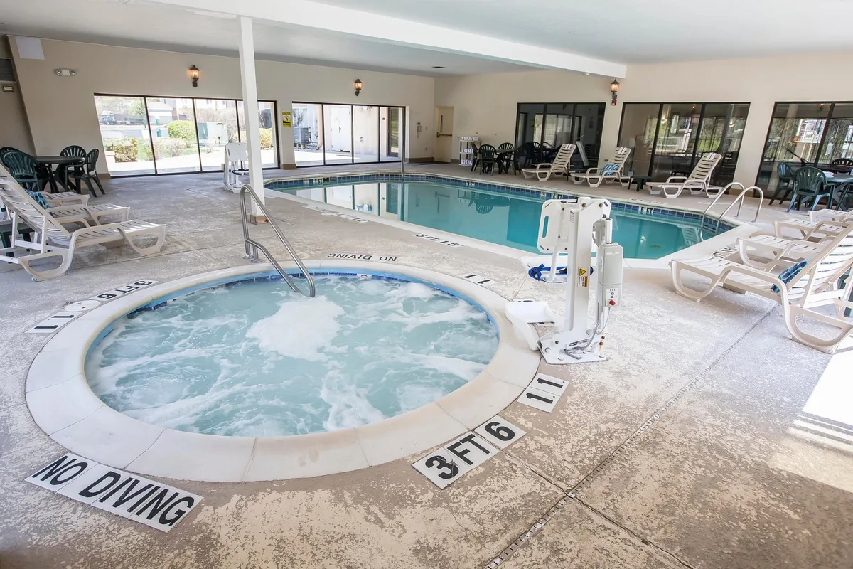 Comfort Suites University Area Notre Dame-South Bend — 3