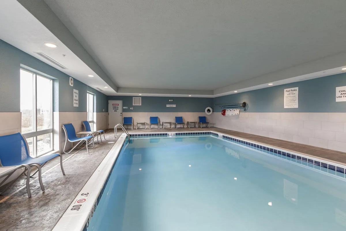 Holiday Inn Express & Suites South Bend - Casino by IHG — 3
