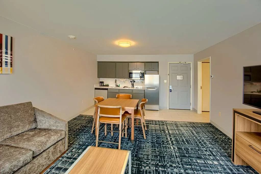 Homewood Suites By Hilton South Bend Notre Dame Area — 3