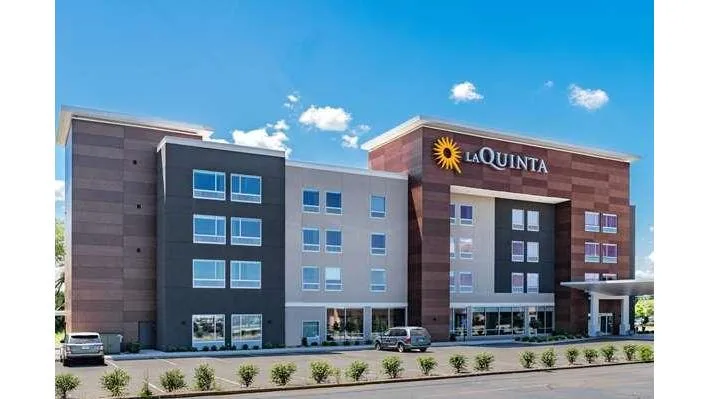 LaQuinta Suites by Wyndham South Bend Notre Dame Area — 2