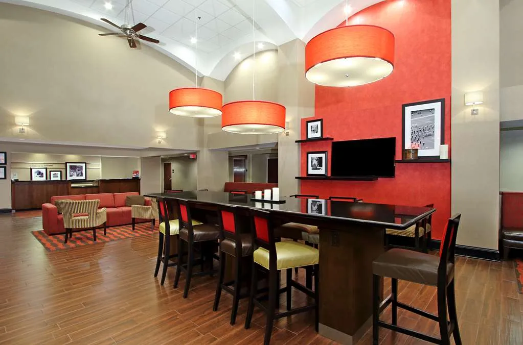 Hampton Inn & Suites Columbus Hilliard — 3