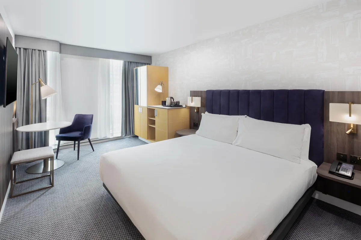 DoubleTree by Hilton Manchester - Piccadilly — 3