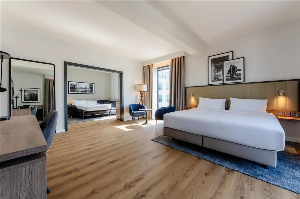 Radisson Hotel Manchester City Centre, A Verified Net Zero Hotel — 2
