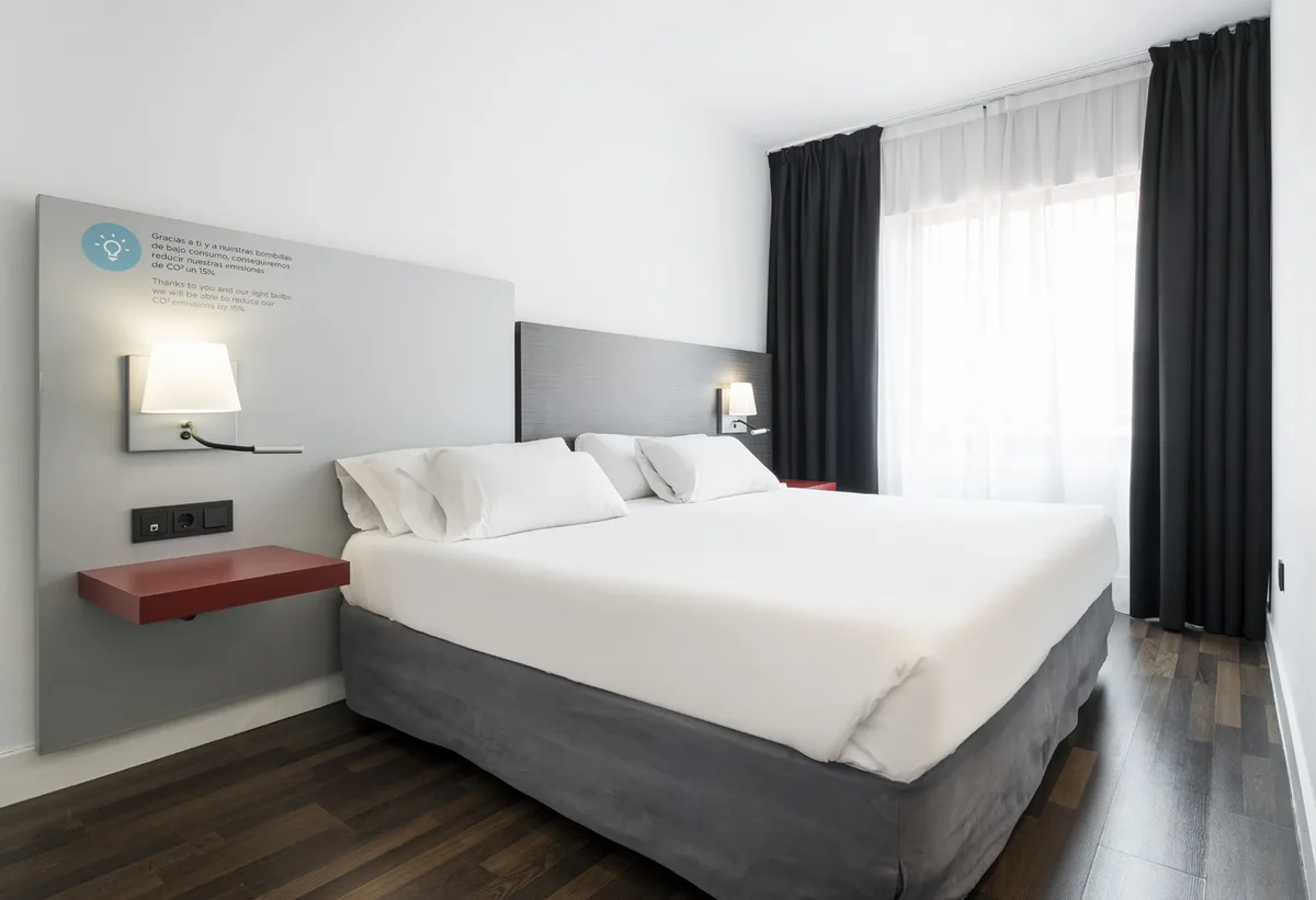 Hotel ILUNION Suites Madrid — 3