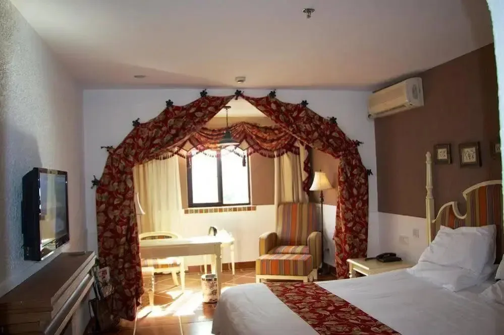 B & B Inn Xuhui Hotel — 3