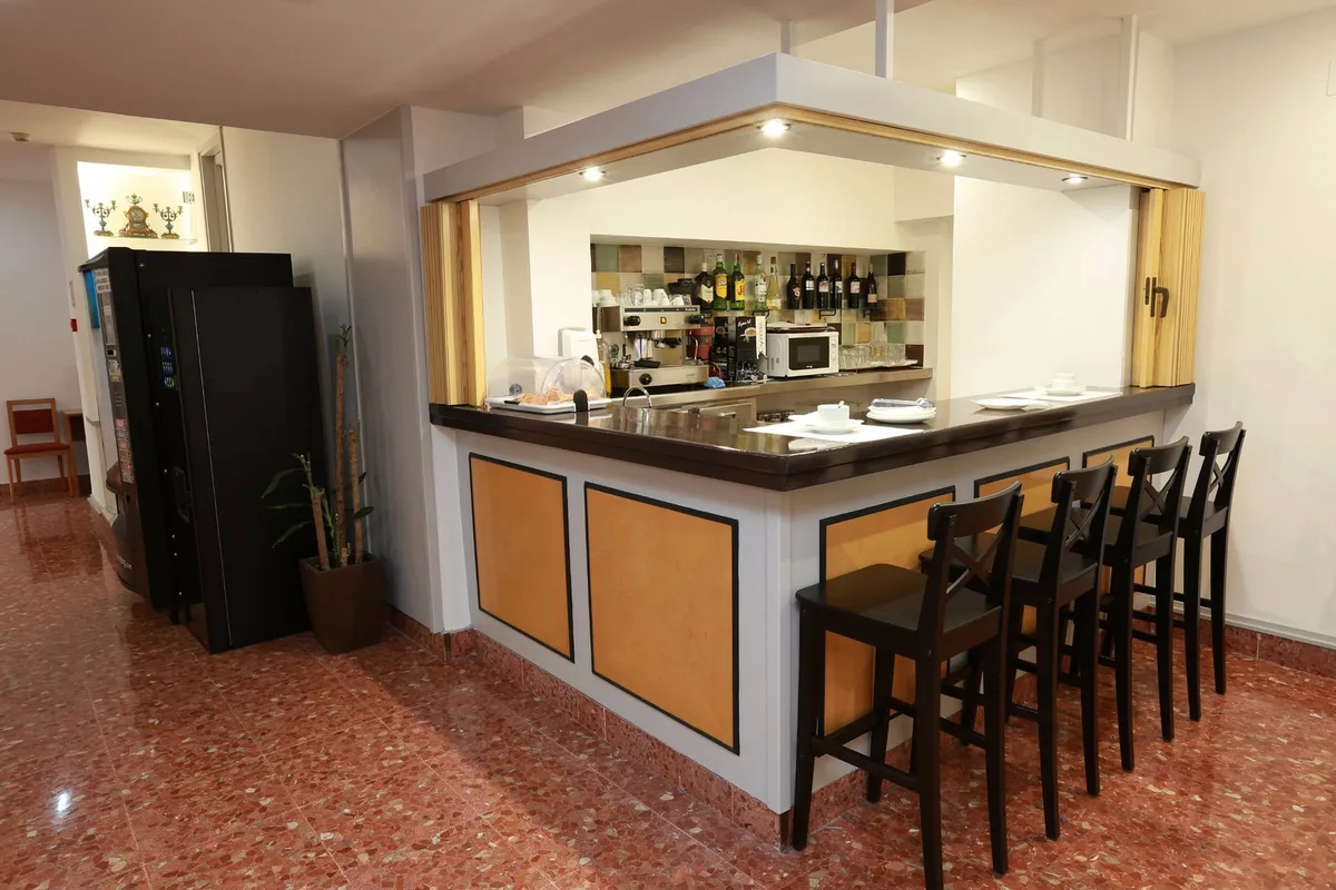 Hotel Alguer Camp Nou — 2