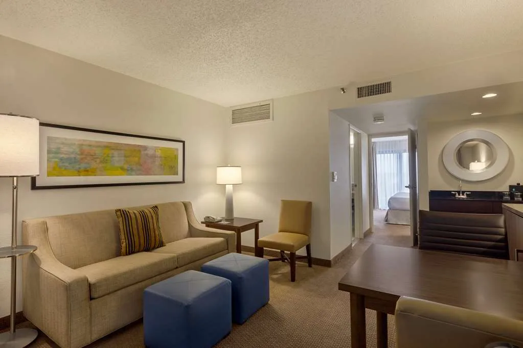 Embassy Suites by Hilton Baton Rouge — 3