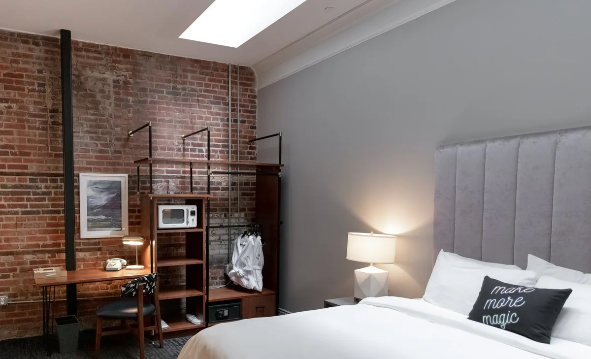 Hotel Trundle — 3
