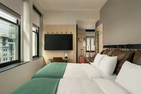 Moxy Columbia Downtown — 2